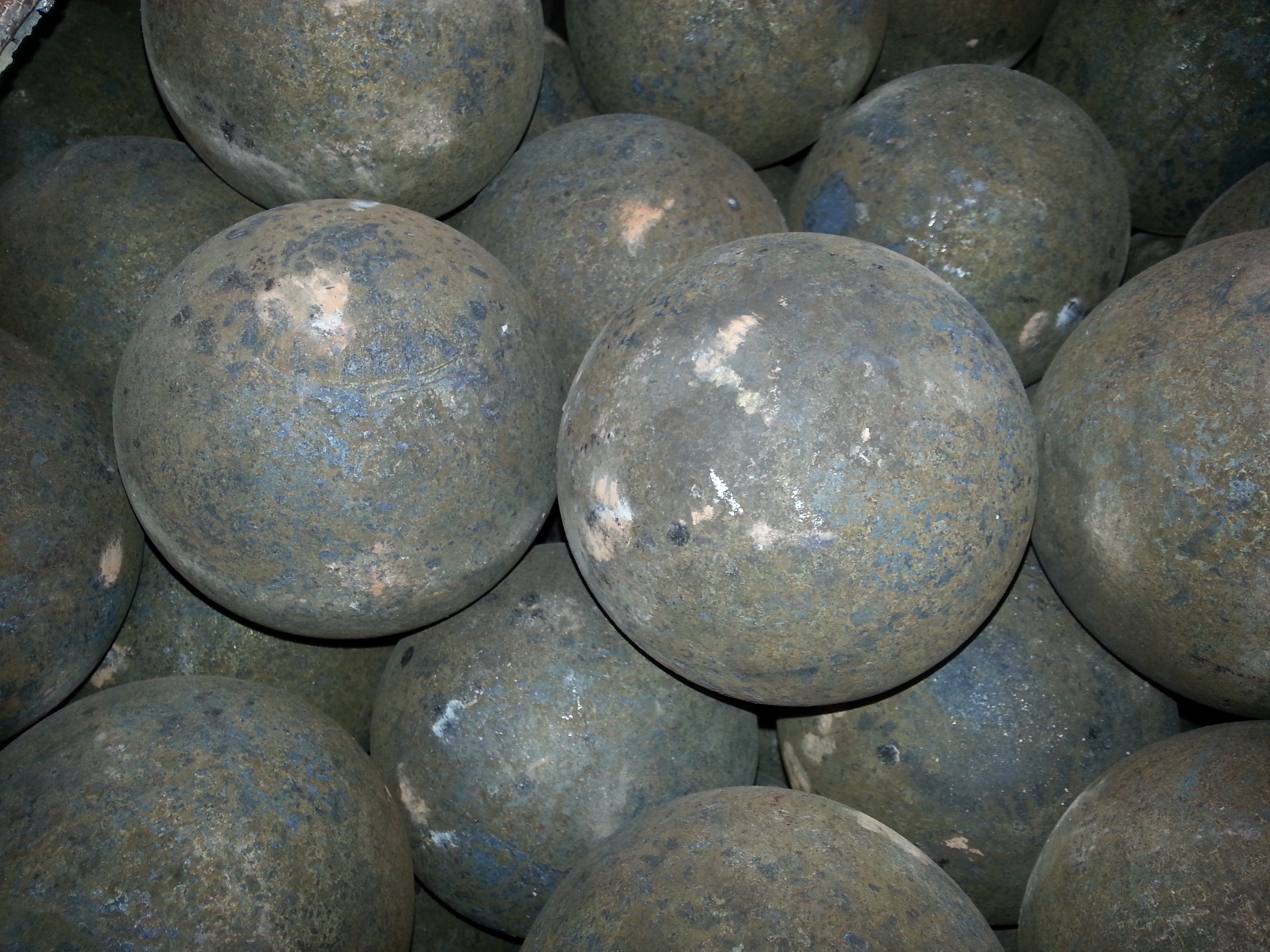 Bola de aço de moedura de moldação forjada da laminagem a quente para a mina e a planta do cimento