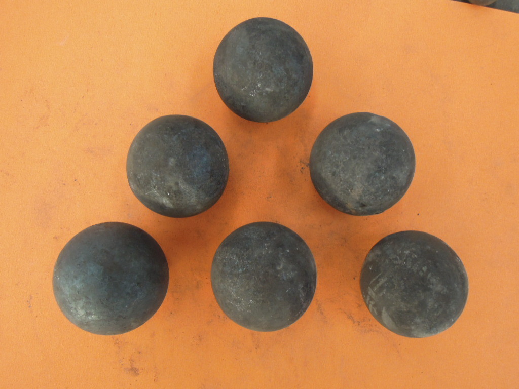 Bolas B2 de moedura inquebráveis da dureza alta para o moinho de bola, diâmetro 20mm-40mm