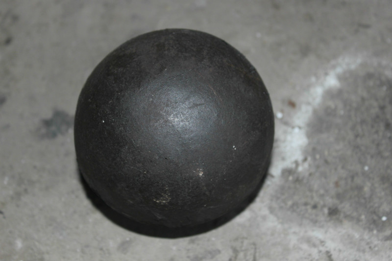 Dureza alta material de moedura forjada 60-65 do padrão da bola 20-150mm de Meida